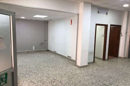 Commercial premise for sale in Waskman, Valencia. 